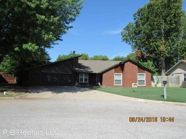Main picture of 2304 NE 9th St