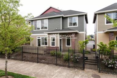 Main picture of 868 NW Council Dr