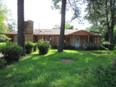 Main picture of 613 S Lafayette Dr