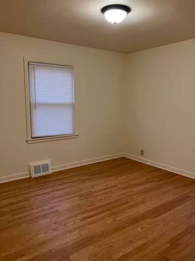 Main picture of 2764 S 52nd Pl
