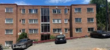 Main picture of 2640 Wade Rd SE