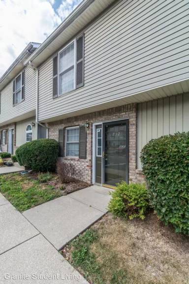 Main picture of 730 E Sherwood Hills Dr