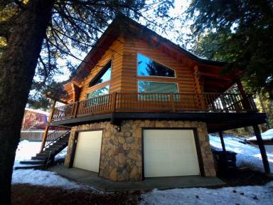 Main picture of 490 Wanda Ave