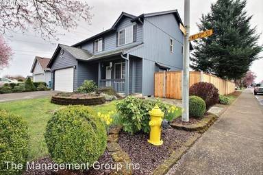 Main picture of 16601 NE 32nd St