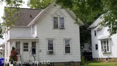 Main picture of 919 W Lawrence St