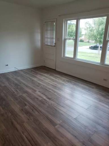 Main picture of 366 Avery Ave