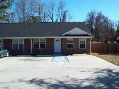 Main picture of 976 Live Oak Dr