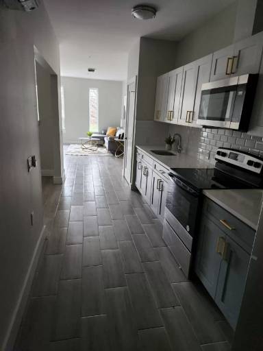 Main picture of 124 Ellis Ave