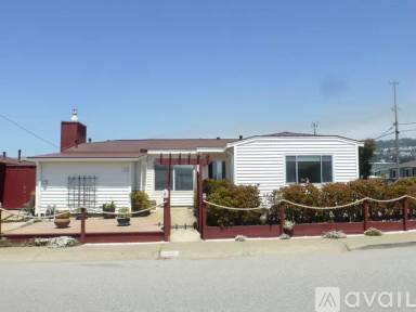 Main picture of 110 W Avalon Dr