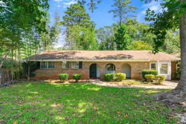 Main picture of 2830 Knollview Dr