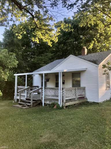 Main picture of 1601 N Rogers Ave