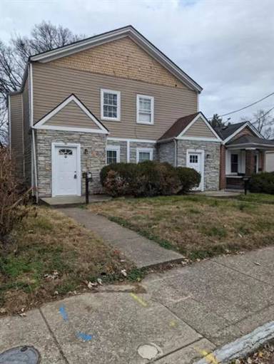 Main picture of 2115 Bradley Ave