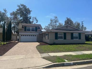 Main picture of 8822 De Ville Cir