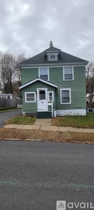 Main picture of 16 Hawk St