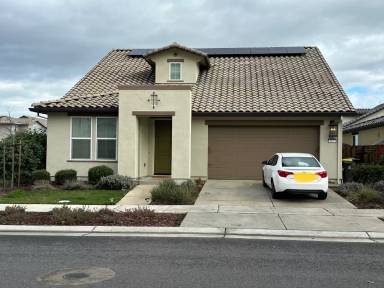 Main picture of 2377 Mozart Ave