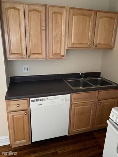 Main picture of 3521-29 N Broadway Apartments