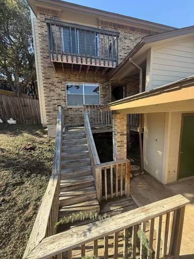 Main picture of 8106 Dunn St