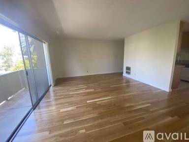 Main picture of 690 Mariposa Ave