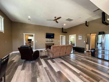 Main picture of 9792 Bruceville Rd