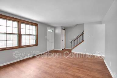 Main picture of 123 Meadow Pl