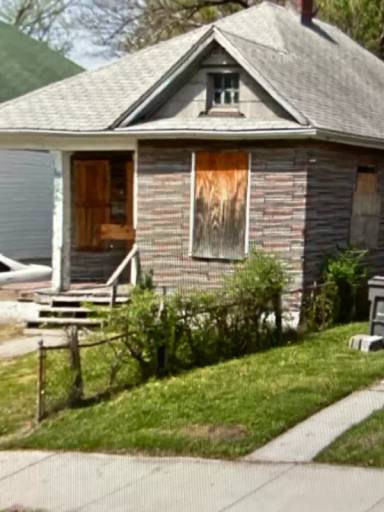 Main picture of 819 N 32nd St