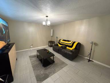 Main picture of 2900 Schooner Dr