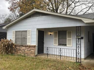 Main picture of 3655 Horton St