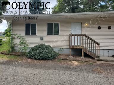 Main picture of 2620 5th Ave NE