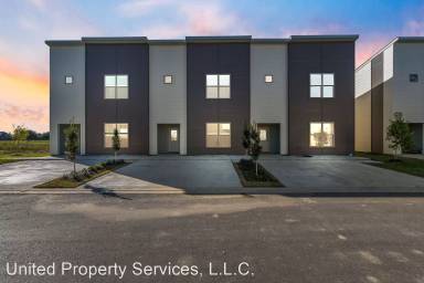 Main picture of 105 Thorn Dr