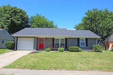 Main picture of 136 Rogers Dr