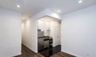 Main picture of 143 E 26th St