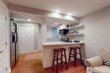 Main picture of 14 Todd Ln