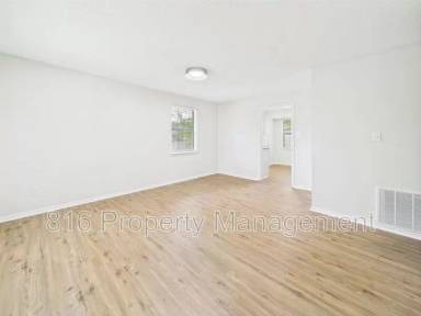 Main picture of 219 S High St