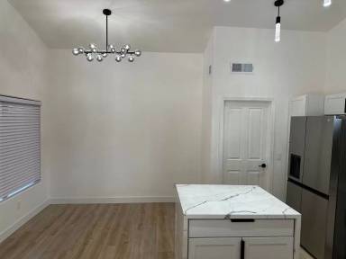 Main picture of 1567 E Black Diamond Dr