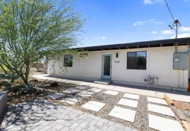 Main picture of 934 W Parkway Blvd