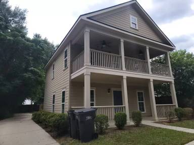 Main picture of 1818 Verdery St