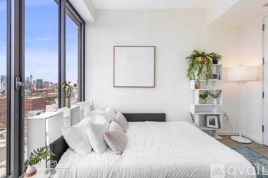 Main picture of 531 Vanderbilt Ave