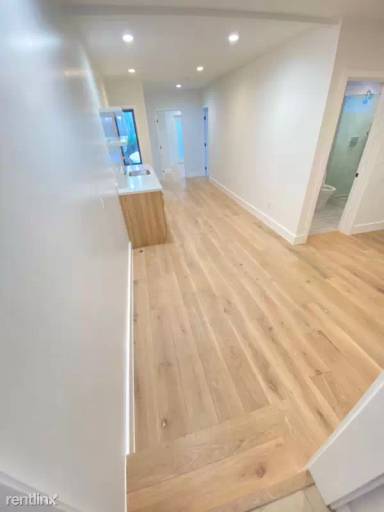 Main picture of 578 44th Ave