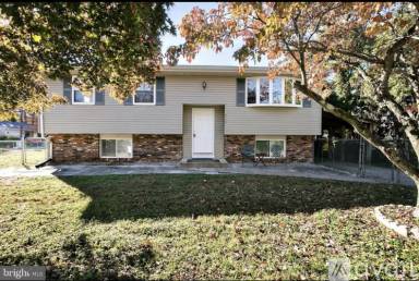 Main picture of 214 1st Ave