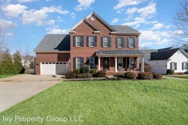 Main picture of 220 Chandeleur Dr