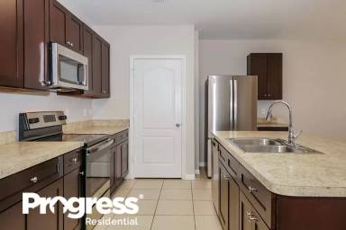 Main picture of 102 Serenola Ct