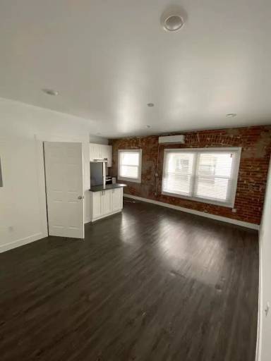 Main picture of 1318 Maryland St