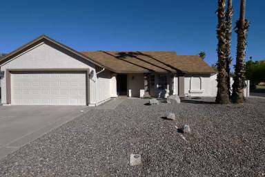 Main picture of 3608 W Elgin St