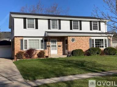 Main picture of 4932 Sutton Ln