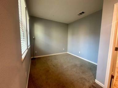 Main picture of 102 Fanuncio Ln