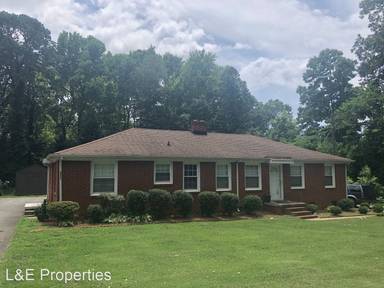 Main picture of 5735 Oak Dr