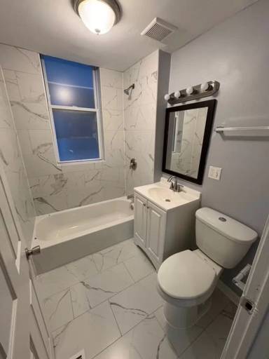 Main picture of 7633 S Lowe Ave