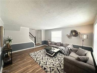 Main picture of 5512 Dalewood Ave