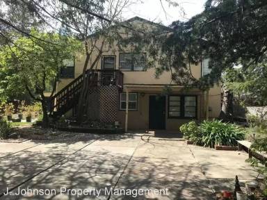 Main picture of 107 Oakvue Rd