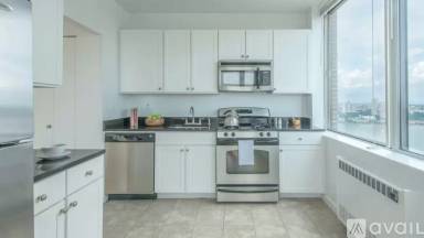 Main picture of 180 Riverside Apartments